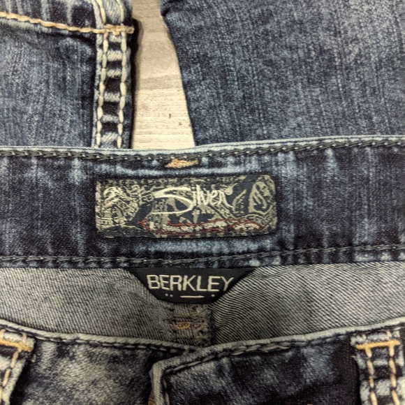 Silver jeans - Picture 2 of 3